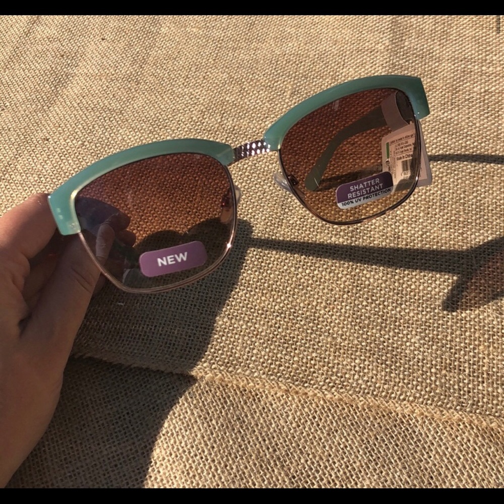 Women’s sunglasses
